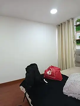 sasi_luna Adlı Modelin Canlı XXX Sohbeti