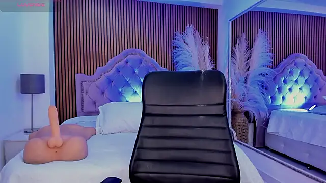 SelenaStonne 即時 XXX 聊天