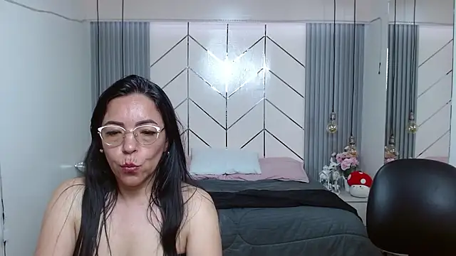 RubyThompson_: απευθείας συνομιλία ΧΧΧ