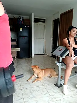 LEIRIS_Y_FRED_01: διαδικτυακό σόου στην κάμερα