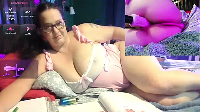 Shelly_hotwifeのライブXXXチャット