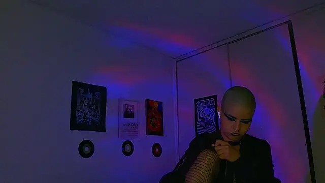 alex_one888 Adlı Modelin Canlı XXX Sohbeti