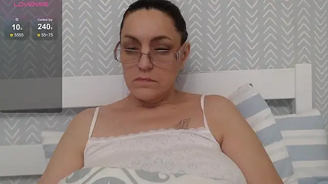 Czat XXX na żywo – Vivian_Violet_