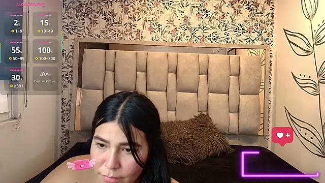 Chat +18 de Kelly__Hot_ ao vivo