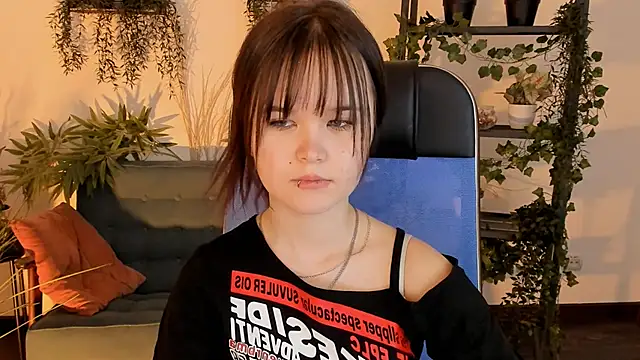 Elainebeness Chat XXX live