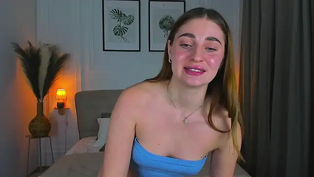 RinaKlark's Live XXX Chat