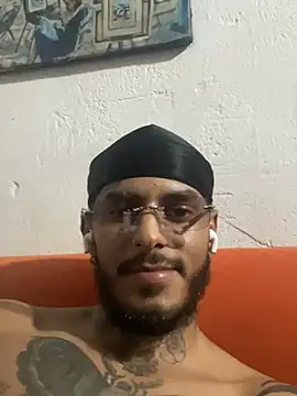 Pokazy przed kamerką – liyamjunior