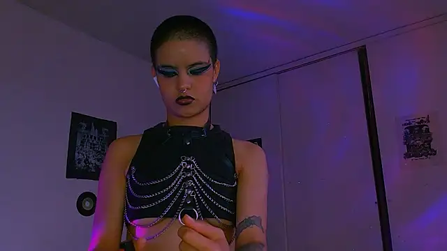 Chatroom XXX en direct de alex_one888