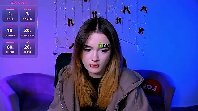 liana_kisses 现场XXX聊天