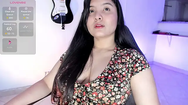 Онлайн чат XXX lilpervertgirl