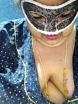 tamilthanushri's Live XXX Chat