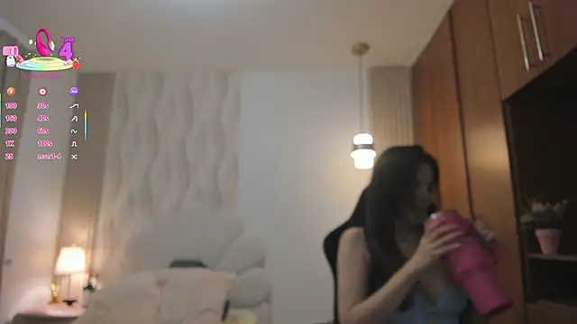 Chat XXX en directo de Luucyfer