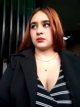 katty_42 webcam show