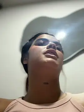 Kaily_Sweet16 即時 XXX 聊天