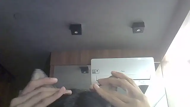 دردشة SkinnyKitten الجنسية المباشرة