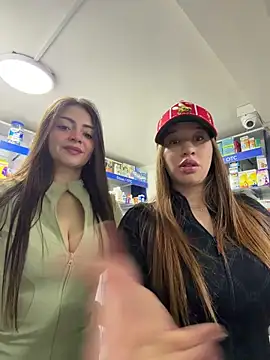 roousen Live XXX chat