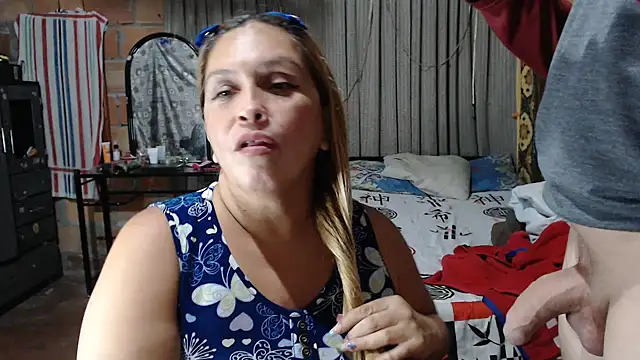 Chat XXX en directo de mom_son_dirty