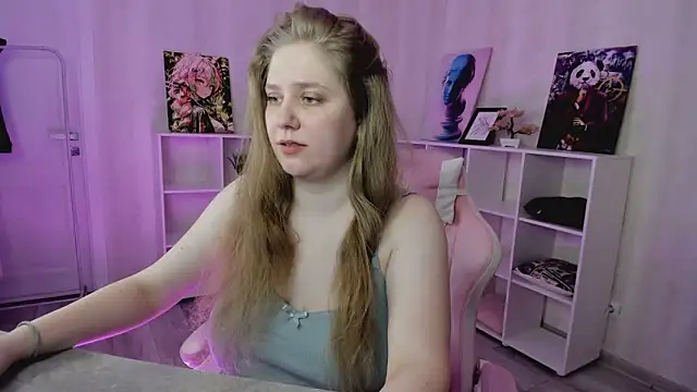 Megan_Violer Adlı Modelin Canlı XXX Sohbeti