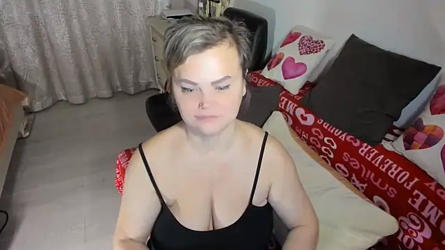 MildMature's Webcam Show