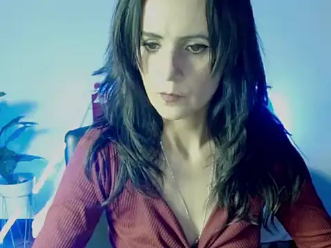 Juliana__lx Adlı Modelin Canlı XXX Sohbeti