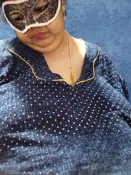 tamilthanushri's Live XXX Chat