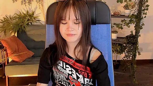 Elainebeness' Live XXX Chat