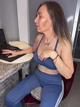 DivineAmely's Live XXX Chat