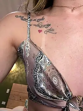 Chat XXX en directo de ChloeeCoxx