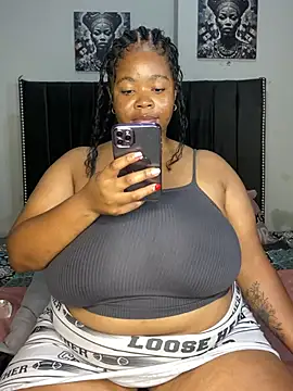 LunaCovenn's Live XXX Chat