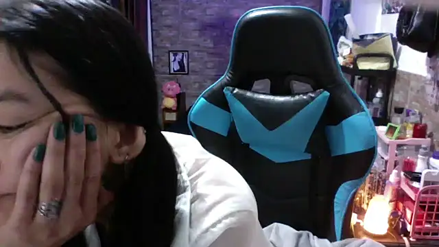 Chat XXX en directo de AngelaQueen_