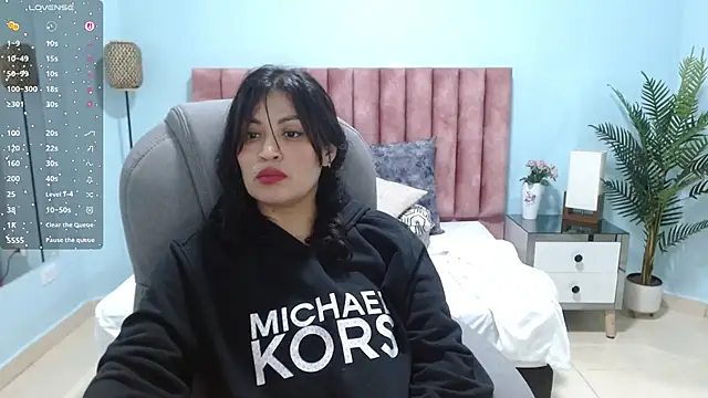 sophia_hadid Adlı Modelin Canlı XXX Sohbeti