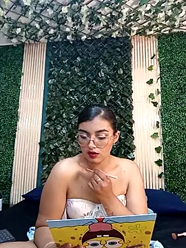 Pau_vega_: онлайн-секс-чат