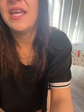 SafeinouterSpace Adlı Modelin Canlı XXX Sohbeti