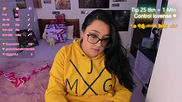 Cherry_blush_ Chat XXX in diretta