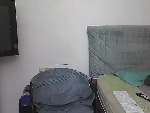 AlphaLatinoBear 现场XXX聊天