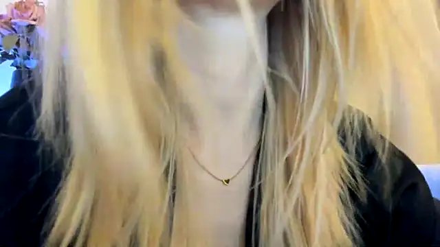 Politeeliza: онлайн-секс-чат