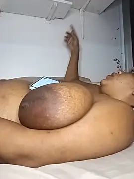 HappygalTheQueen Chat XXX in diretta