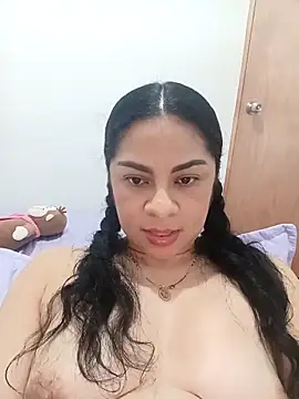 luna_pinky élő XXX-chatje