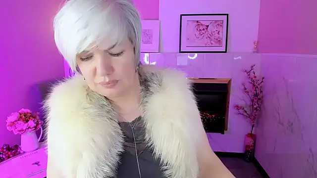 CarmenSoft Adlı Modelin Canlı XXX Sohbeti