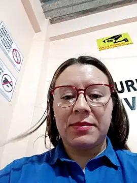 XXX chat uživo modela Hannah-colx