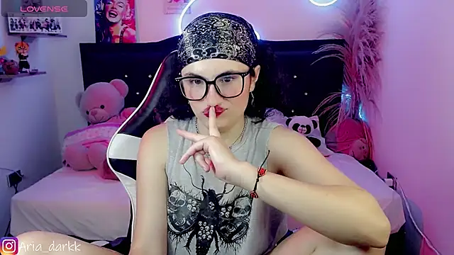 AriaDark: απευθείας συνομιλία ΧΧΧ