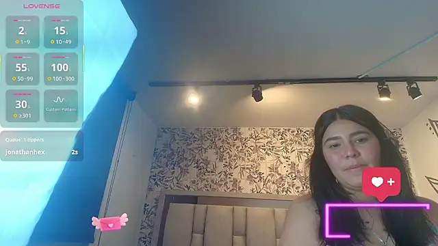 Chat +18 de Kelly__Hot_ ao vivo