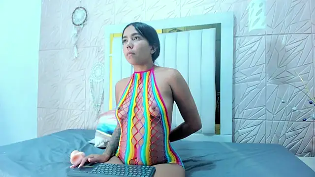 Kimber_Sky élő XXX-chatje