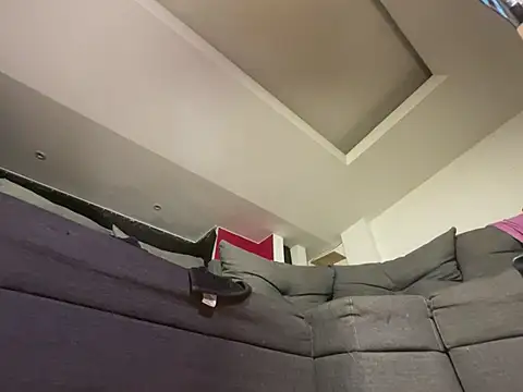 RoxanneRiddle69 Adlı Modelin Canlı XXX Sohbeti