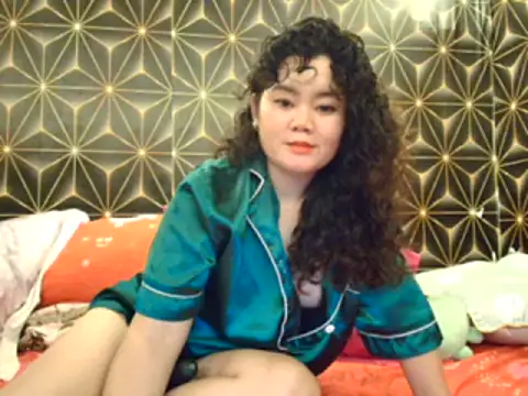 Czat XXX na żywo – asiandesire04