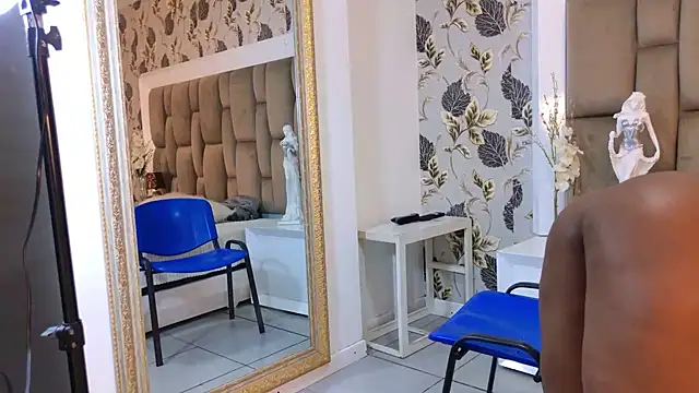 JadaMillss élő XXX-chatje