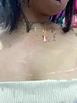 Violetx19 élő XXX-chatje