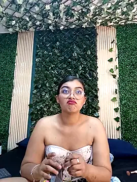 Pau_vega_ Adlı Modelin Canlı XXX Sohbeti