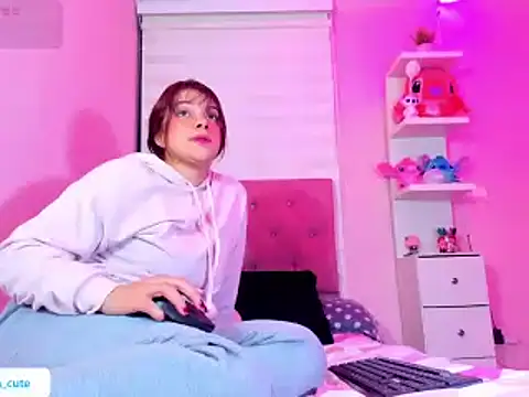 Vannessa__Shy Live XXX Chat