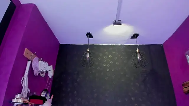 Alexa_Slave Chat XXX live